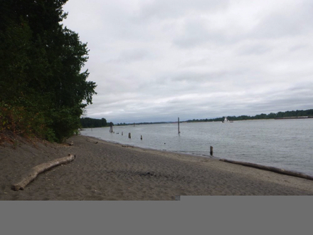 Public beach - Columbia River side of the park - soft surface - people are not allowed in the water